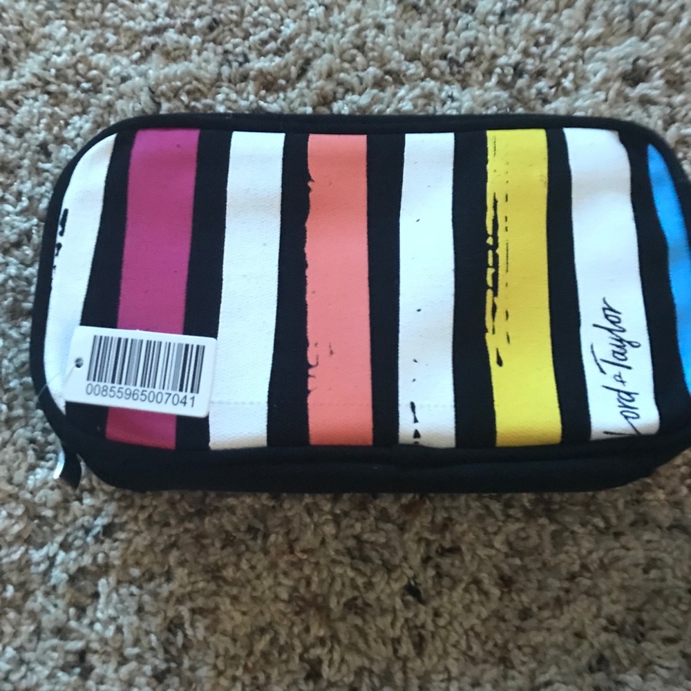 NWT Lord and Taylor Make-up Brush Kit